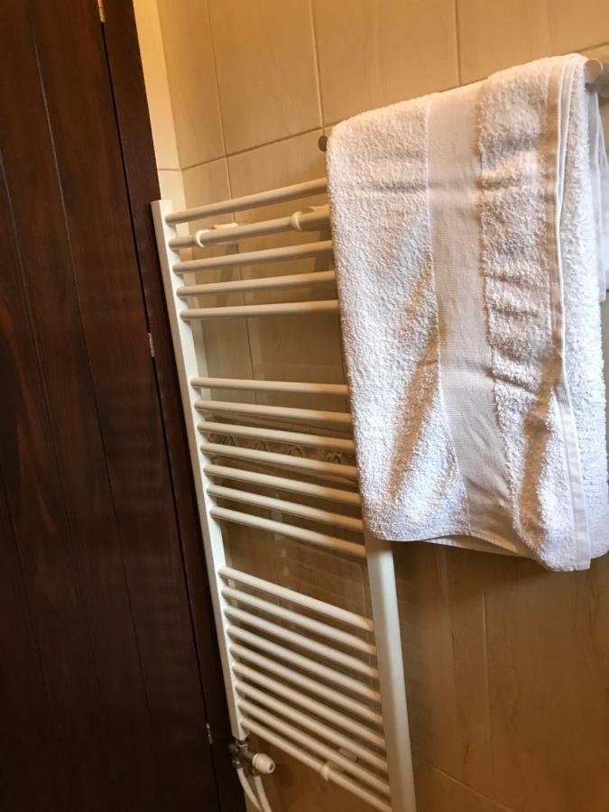 Bujtina Hader Xhebro Hostel Tepelene Ngoại thất bức ảnh